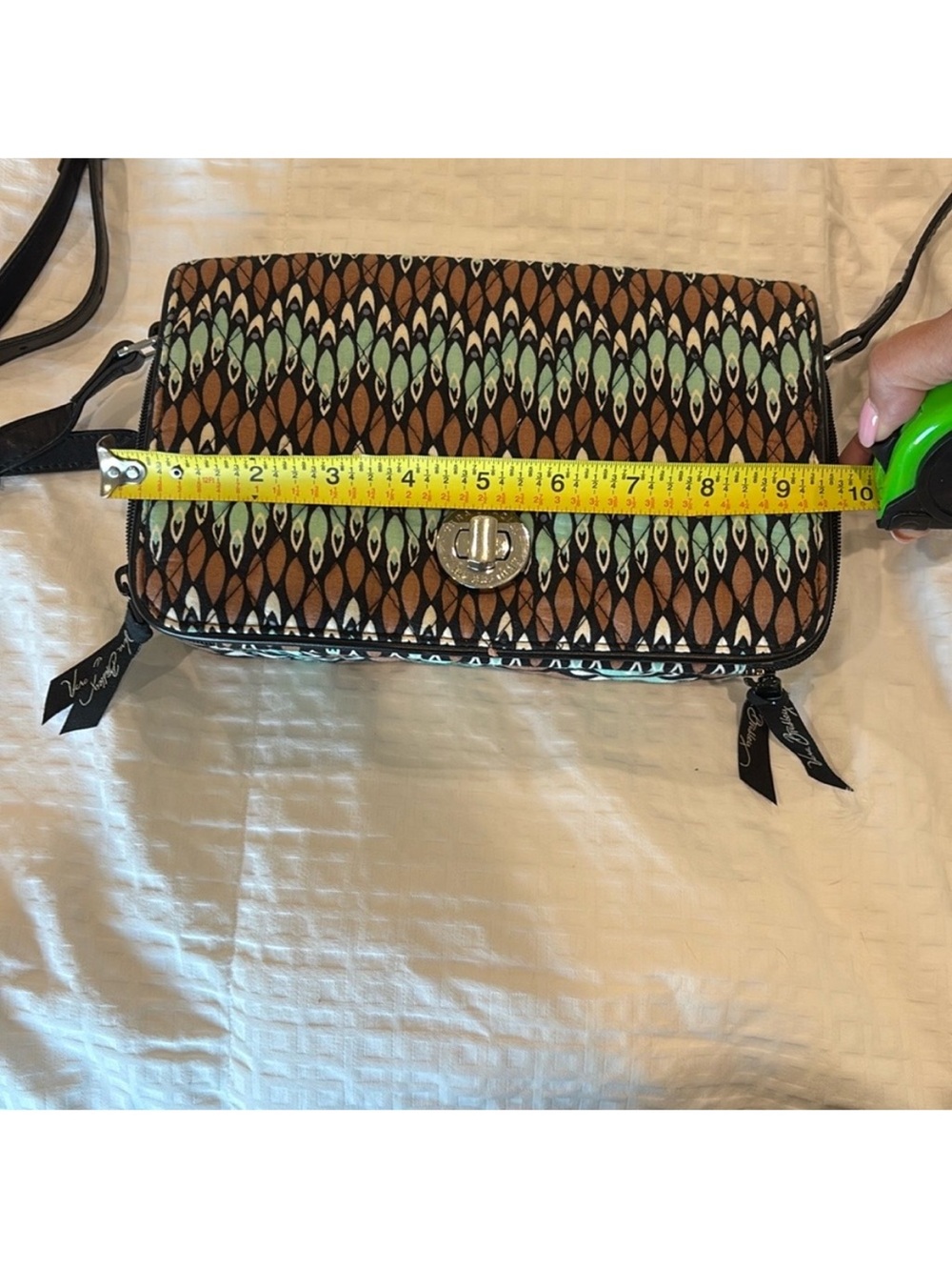 Beautiful Sierra Stream Vera Bradley Turn Lock Crossbody Bag - Picture 10 of 13